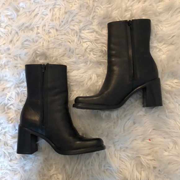 Square toe- black leather booties - Picture 1 of 5